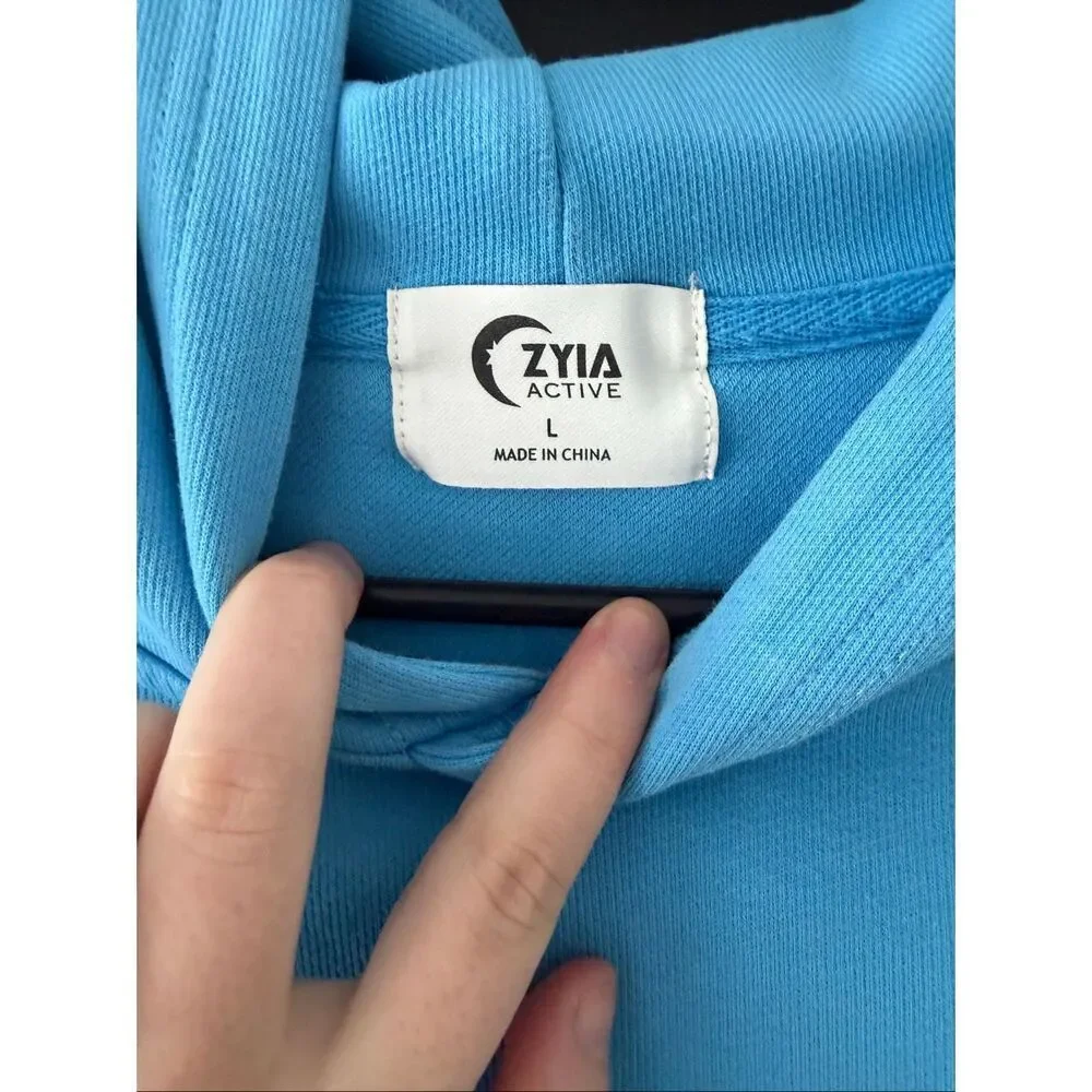 ZYIA active uppercut